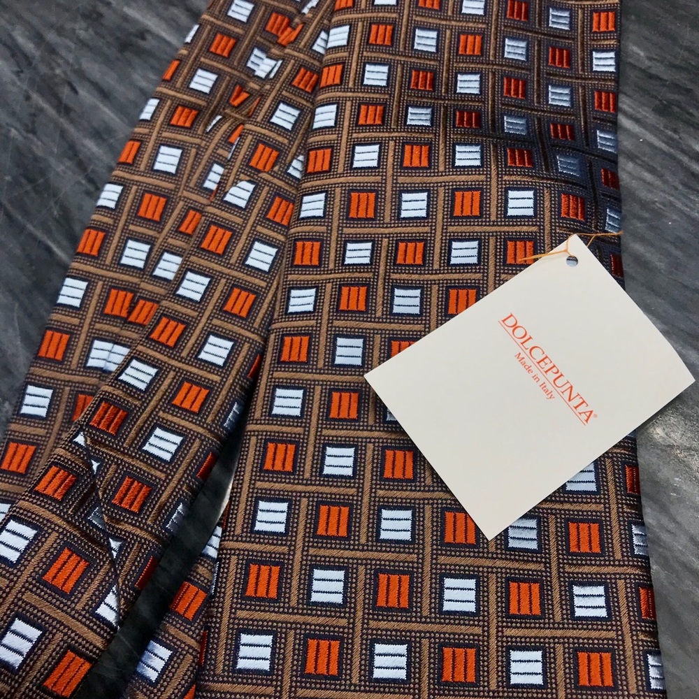 NEW   Dolcepunta tie